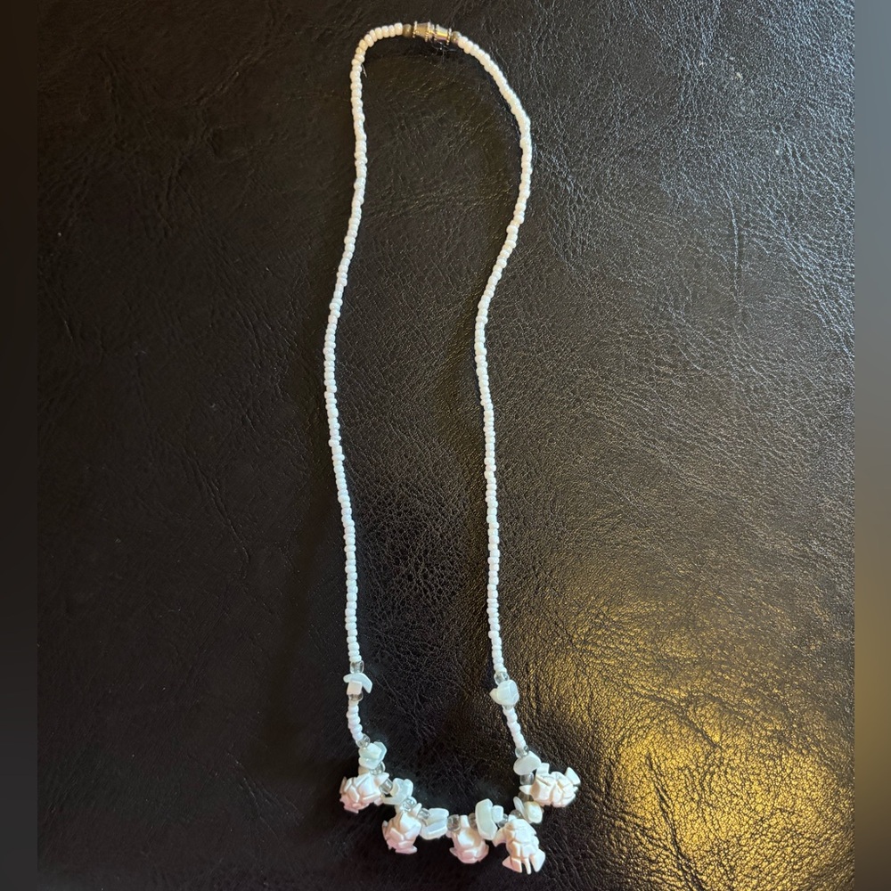 Vintage carved shell and white bead turtle necklace 60’s 70’s